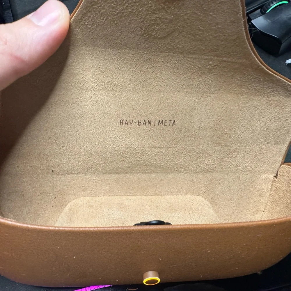 Ray-Ban Matte Black Sunglasses with Brown Case